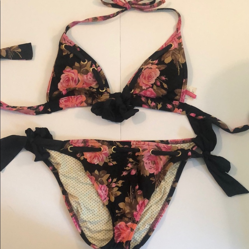 Betsy Johnson bikini